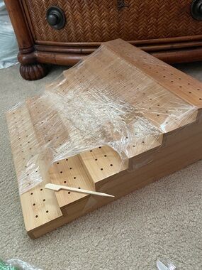 Bamboo rectangular food skewer holder